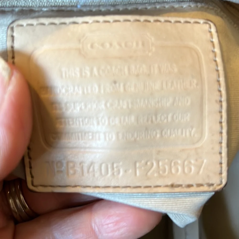 Coach Peyton leather pocket tote bag purse F25667 - Picture 8 of 8